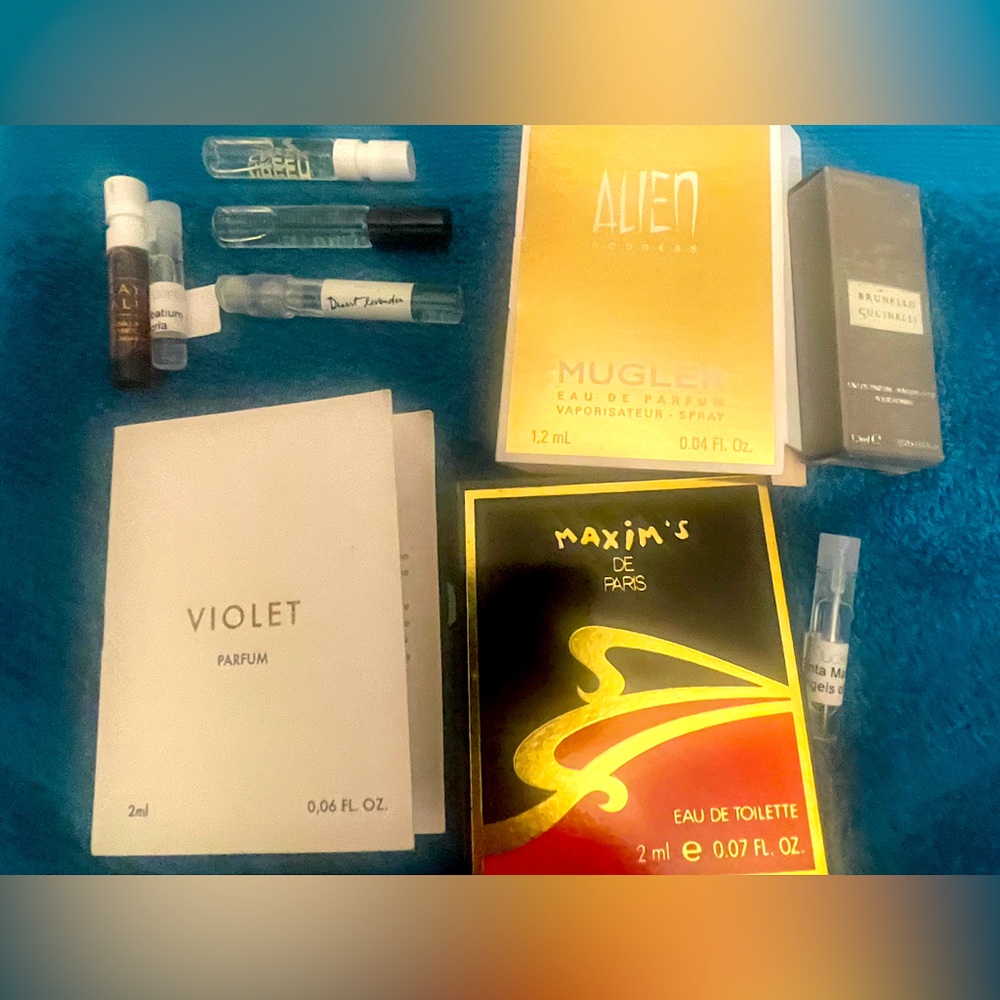 LOT of 10 fragrance samples NWOT: Maxim's/creed/Kay Ali/desert lavender/Violet++